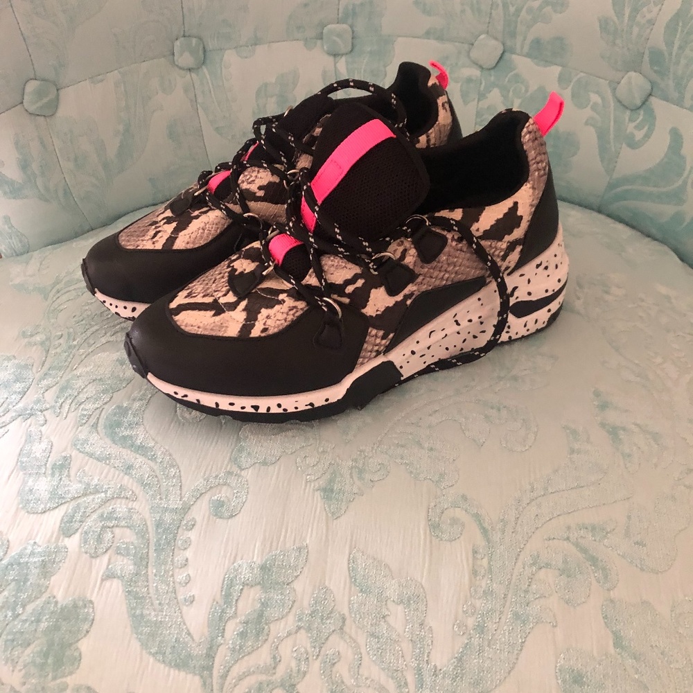 Steve Madden animal print with pink accents